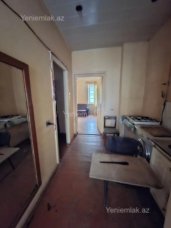 Satılır 2 otaqlı köhnə tikili 45 m²