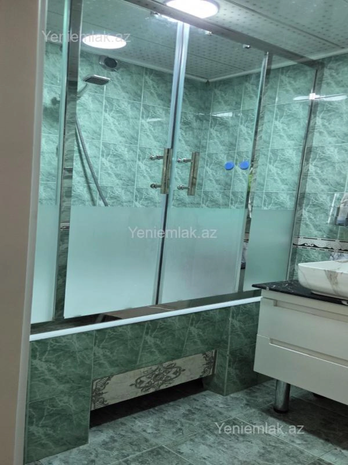 Satılır 3 otaqlı köhnə tikili 90 m²