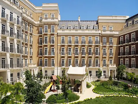 Satılır 4 otaqlı yeni tikili 145 m²
