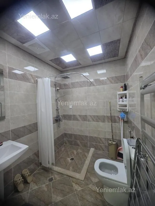 Satılır 3 otaqlı yeni tikili 80 m²