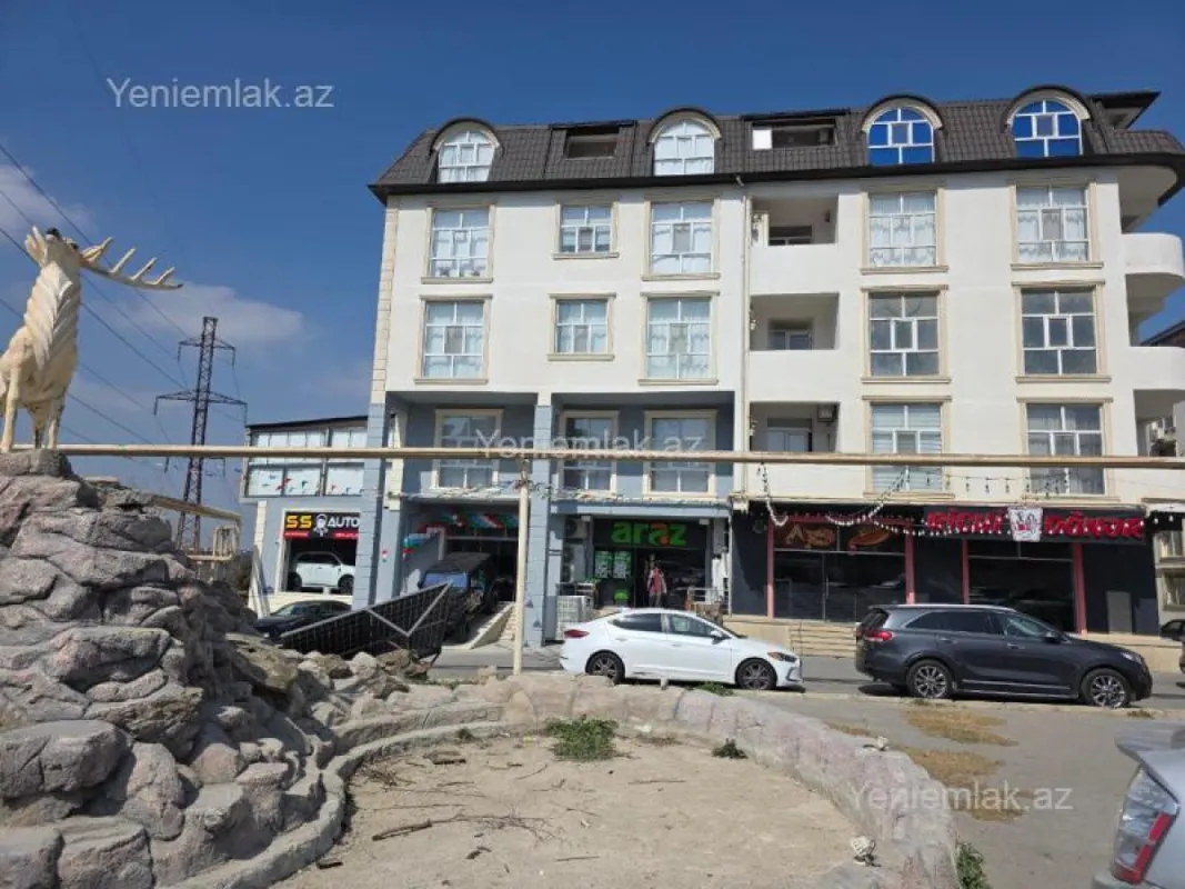 Satılır 3 otaqlı yeni tikili 80 m²