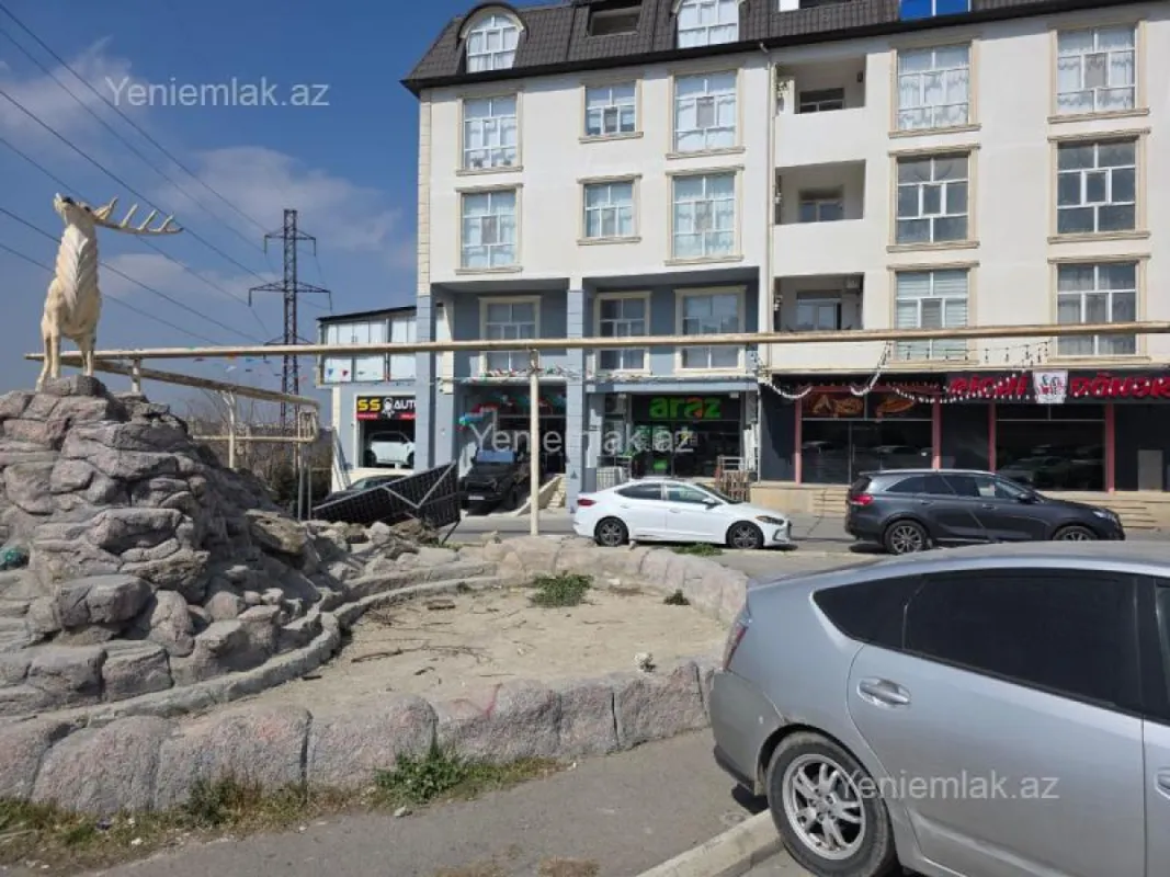 Satılır 3 otaqlı yeni tikili 80 m²