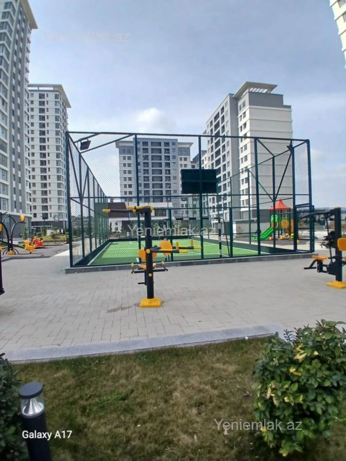 Satılır 3 otaqlı yeni tikili 80 m²