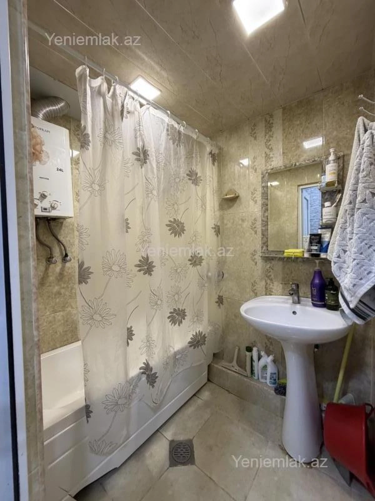 Satılır 3 otaqlı köhnə tikili 90 m²