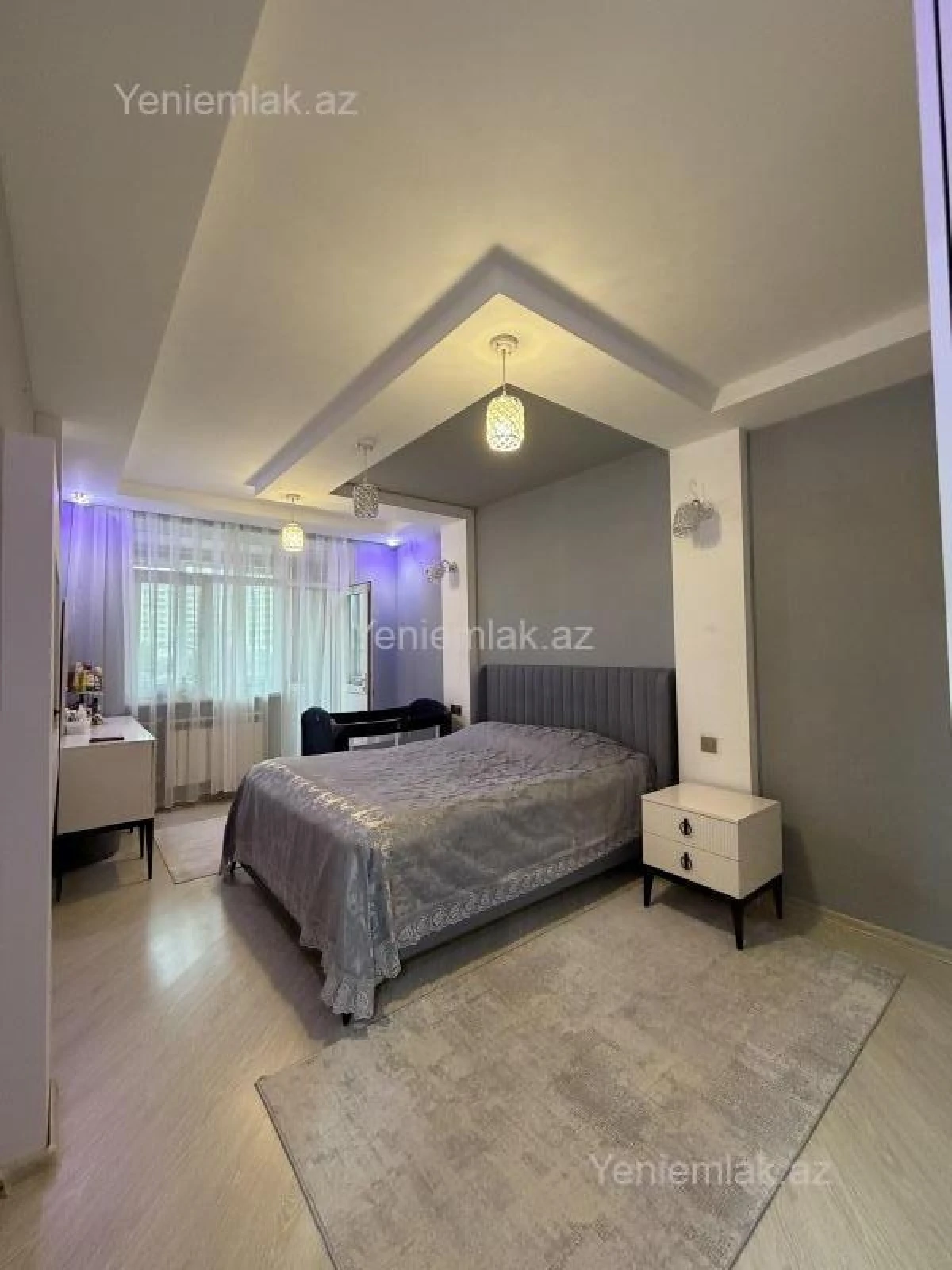 Satılır 3 otaqlı köhnə tikili 90 m²