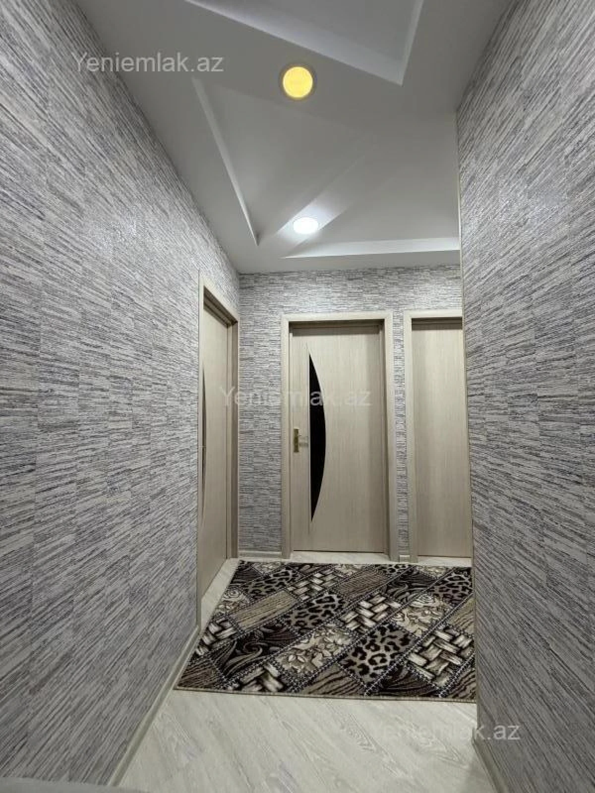 Satılır 3 otaqlı köhnə tikili 90 m²