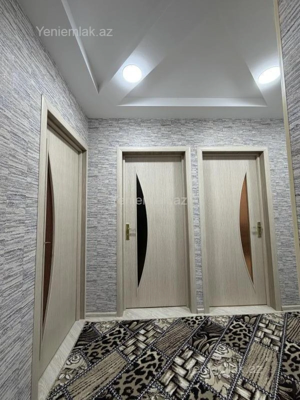 Satılır 3 otaqlı köhnə tikili 90 m²