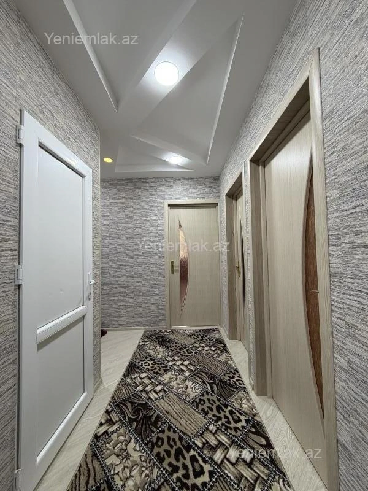 Satılır 3 otaqlı köhnə tikili 90 m²