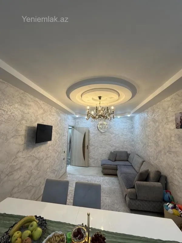 Satılır 3 otaqlı köhnə tikili 90 m²