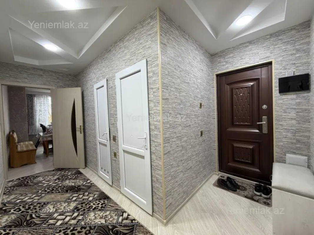 Satılır 3 otaqlı köhnə tikili 90 m²