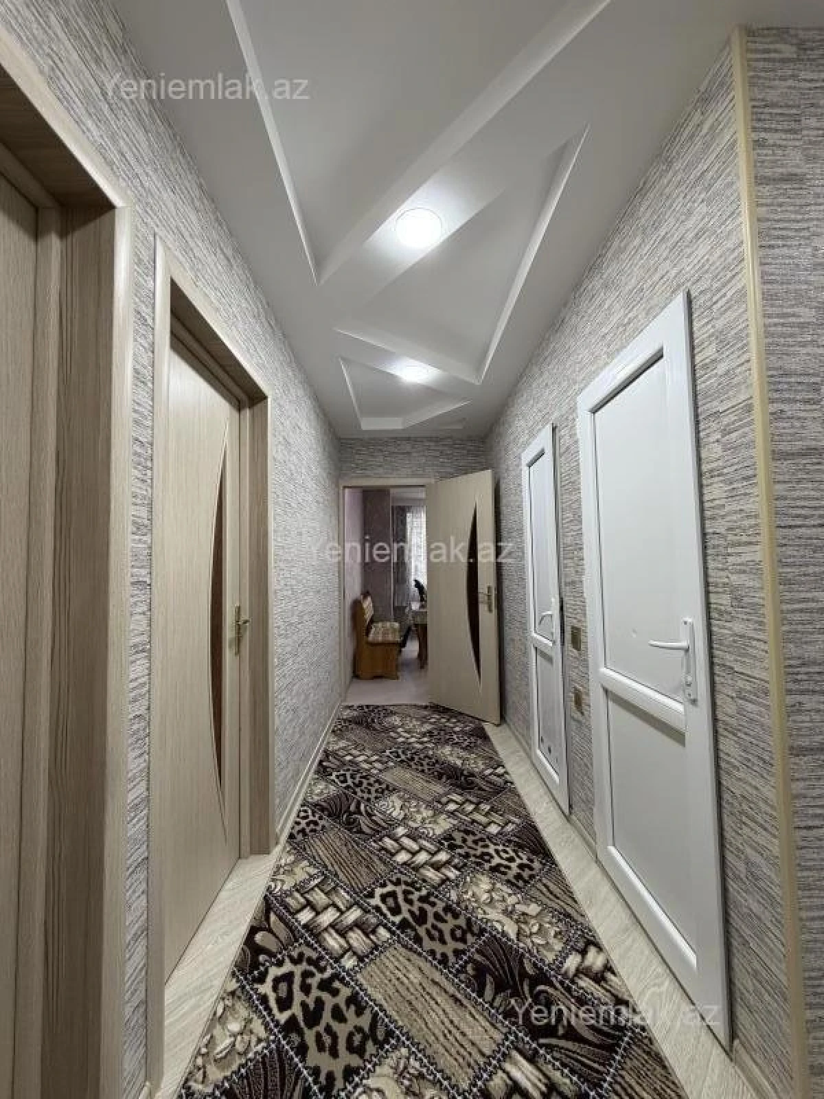 Satılır 3 otaqlı köhnə tikili 90 m²