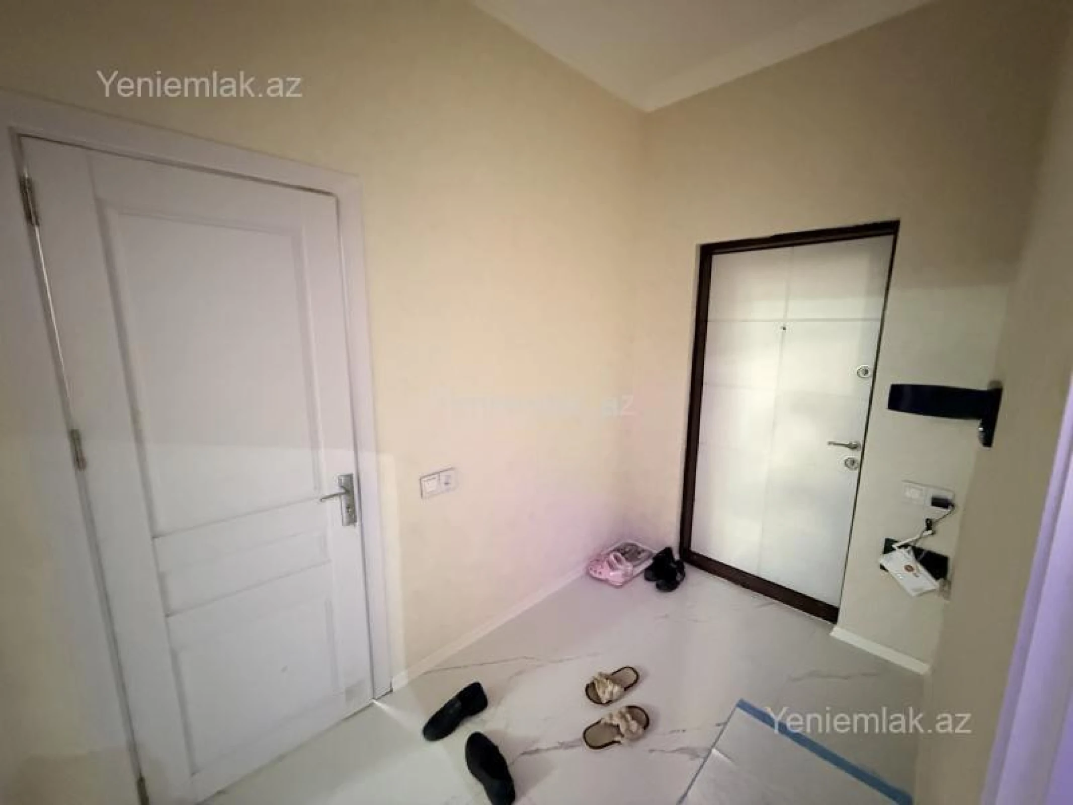 Satılır 2 otaqlı yeni tikili 76 m²