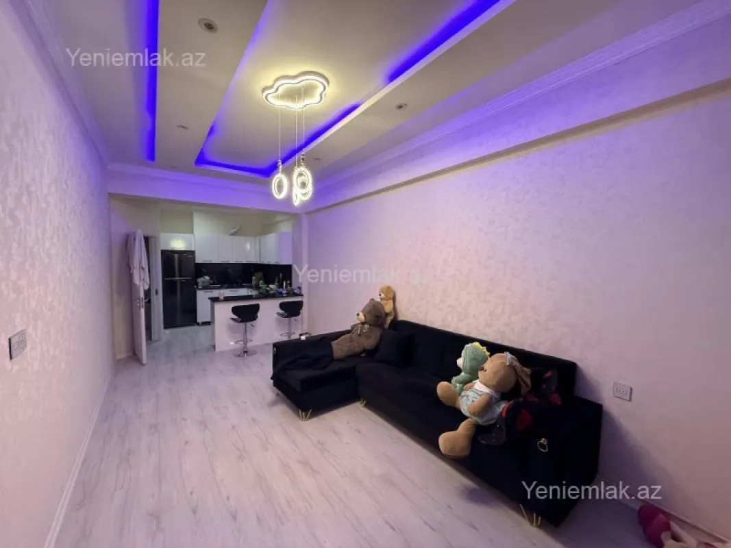 Satılır 2 otaqlı yeni tikili 76 m²