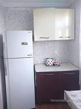 Satılır 3 otaqlı köhnə tikili 60 m² — Bakı, Nizami 3 otaq 60.00 m²