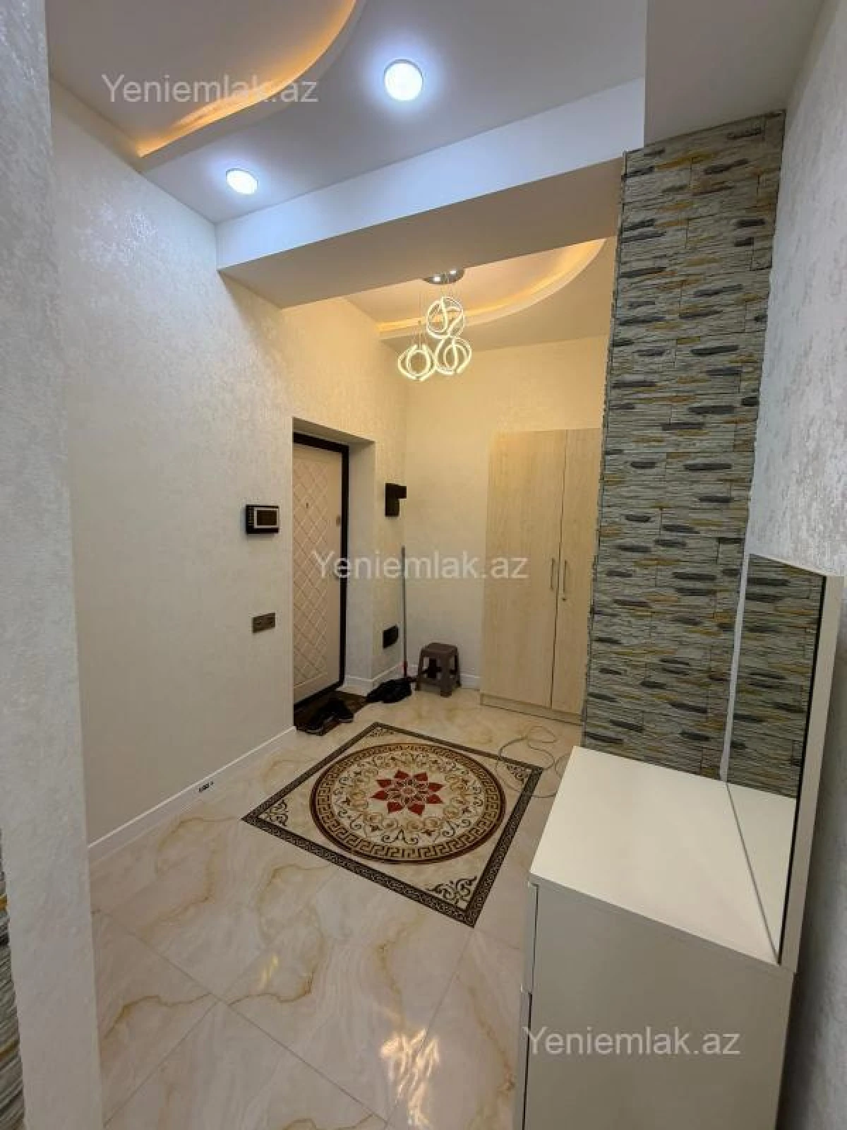 Satılır 2 otaqlı yeni tikili 64 m²