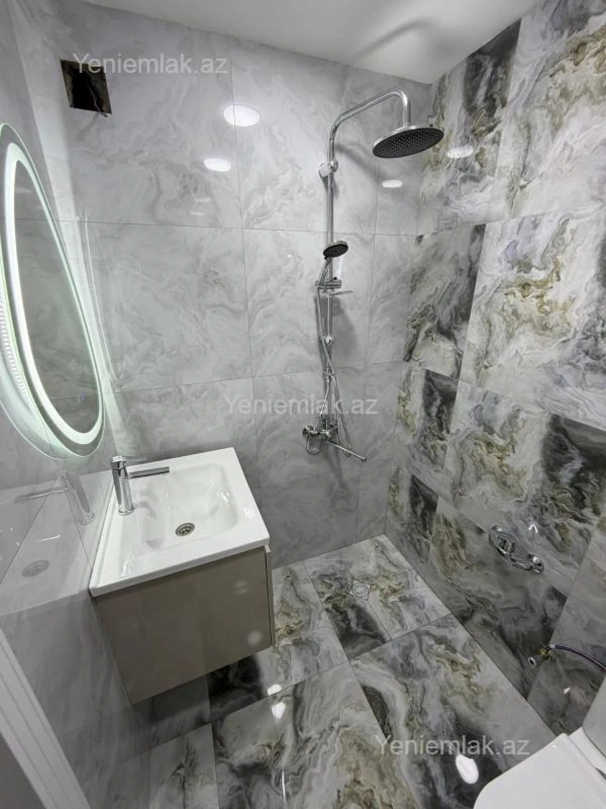 Satılır 2 otaqlı yeni tikili 64 m²