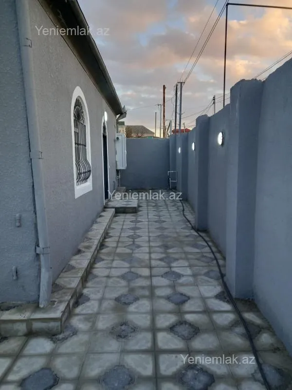 Satılır 3 otaqlı həyət evi 100 m²