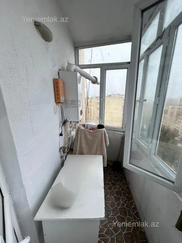 Satılır 2 otaqlı köhnə tikili 43 m²