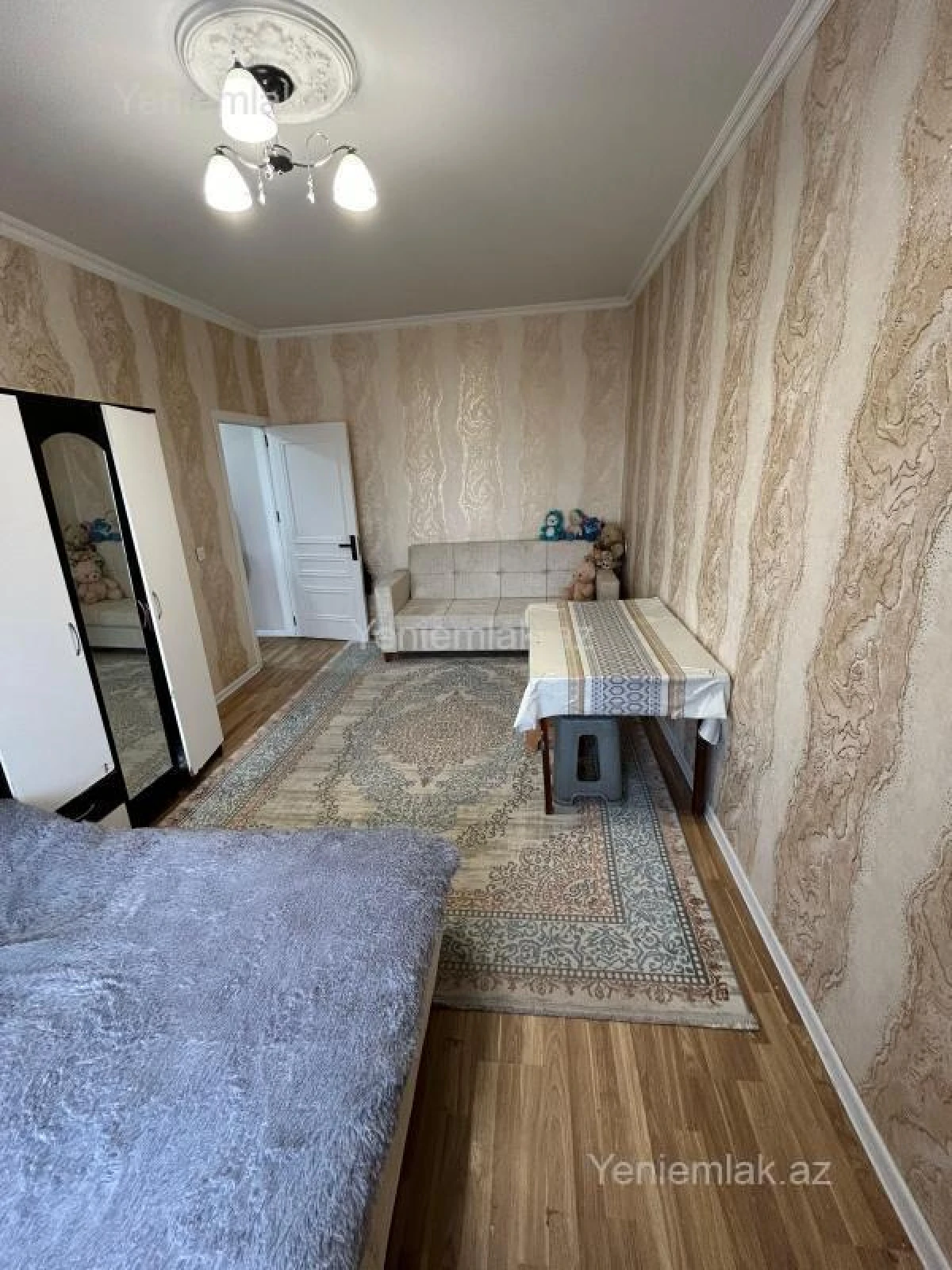 Satılır 2 otaqlı köhnə tikili 43 m²