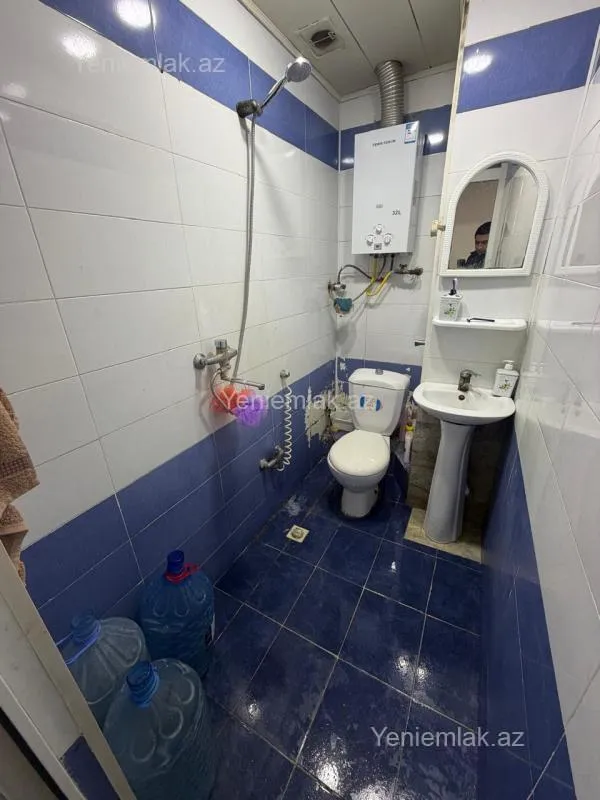 Satılır 2 otaqlı köhnə tikili 43 m²
