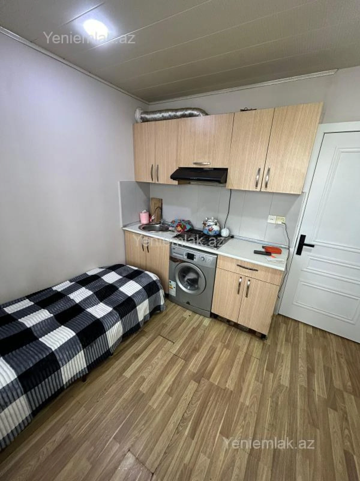 Satılır 2 otaqlı köhnə tikili 43 m²