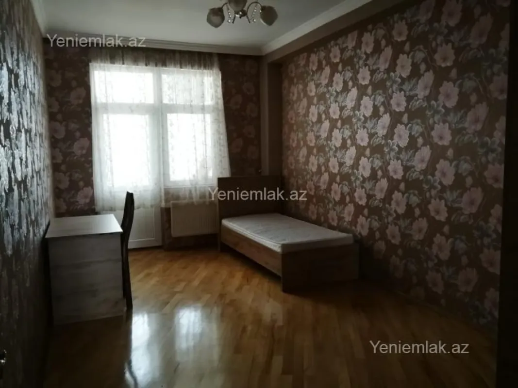 Satılır 4 otaqlı yeni tikili 175 m²