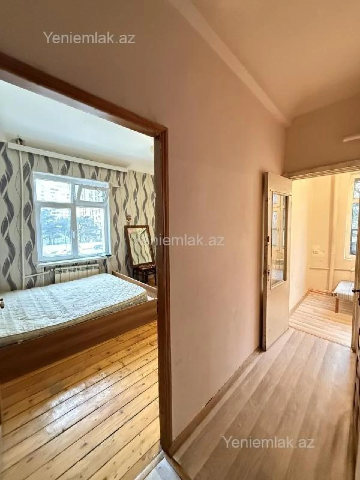 Satılır 1 otaqlı köhnə tikili 42 m²