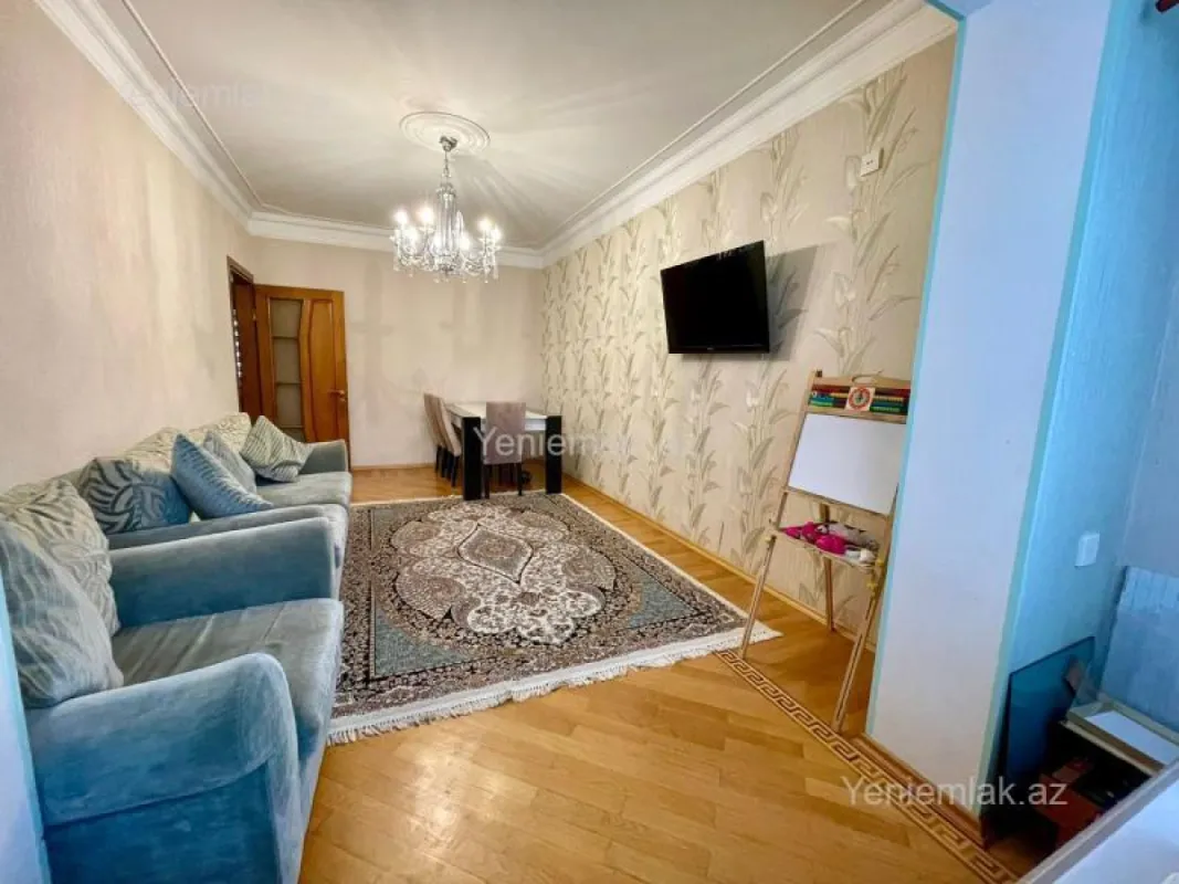 Satılır 3 otaqlı köhnə tikili 90 m²