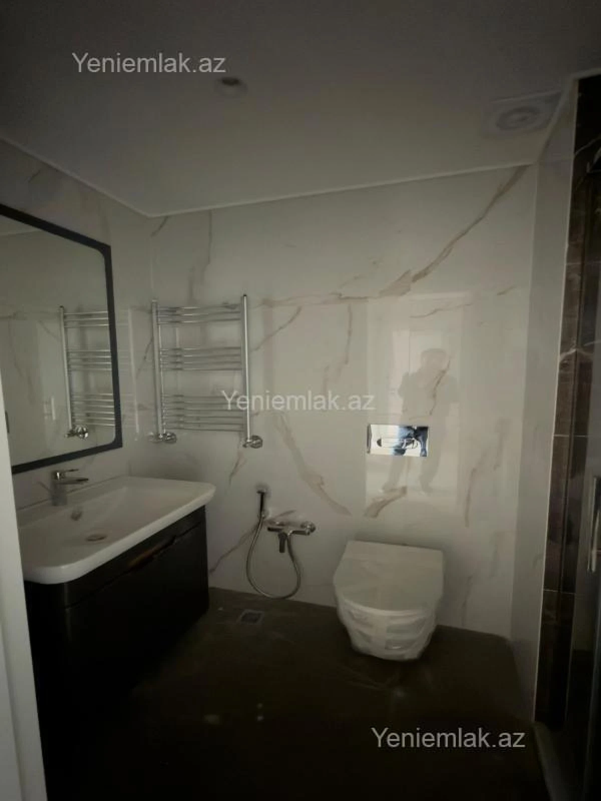 Satılır 3 otaqlı yeni tikili 73 m²