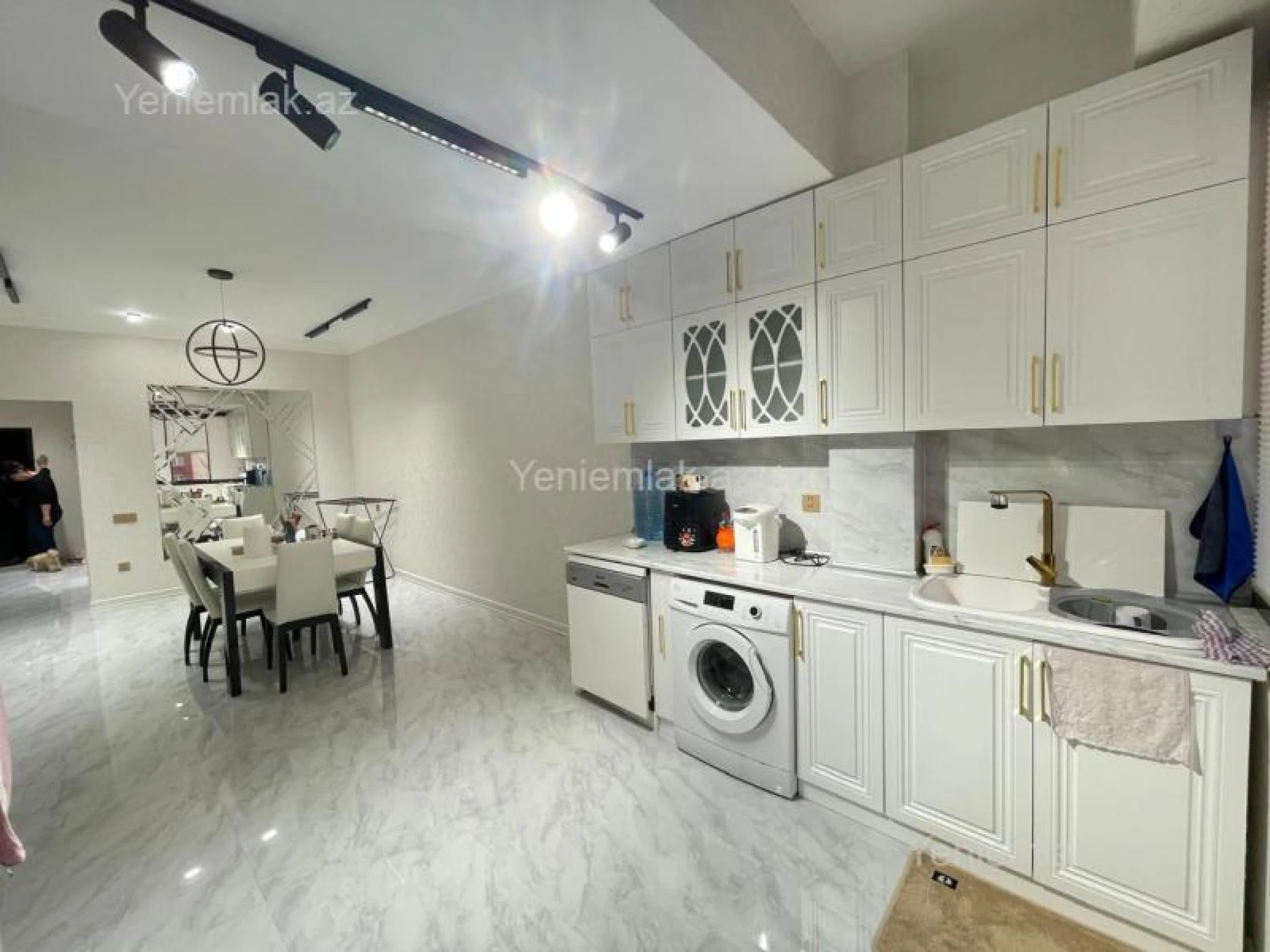 Satılır 3 otaqlı yeni tikili 65 m²