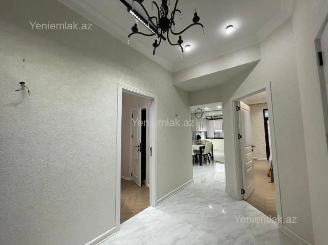 Satılır 3 otaqlı yeni tikili 65 m²