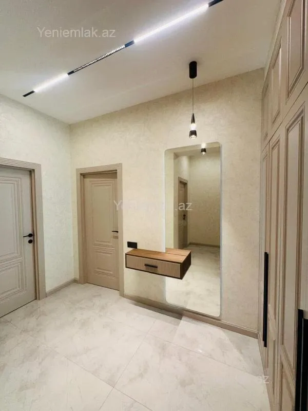 Satılır 2 otaqlı yeni tikili 77 m²