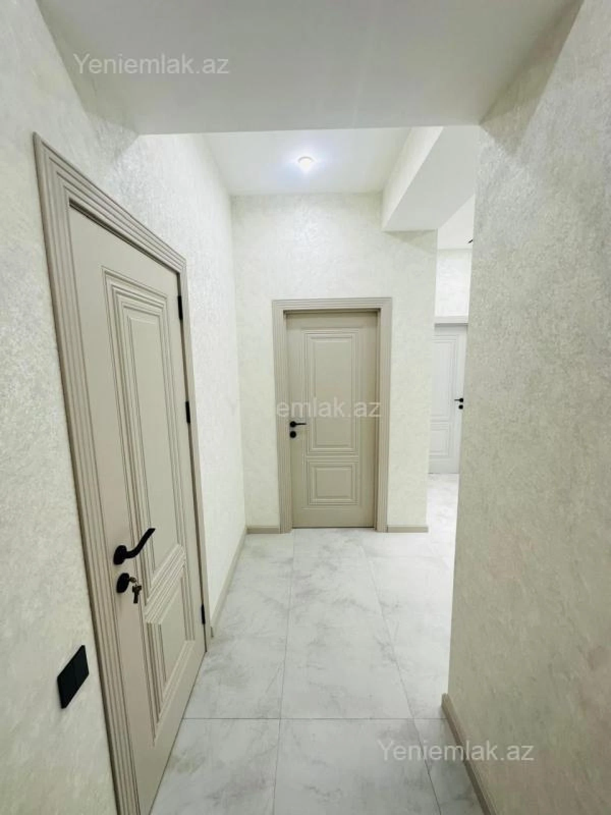 Satılır 2 otaqlı yeni tikili 77 m²