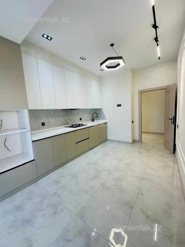 Satılır 2 otaqlı yeni tikili 77 m²