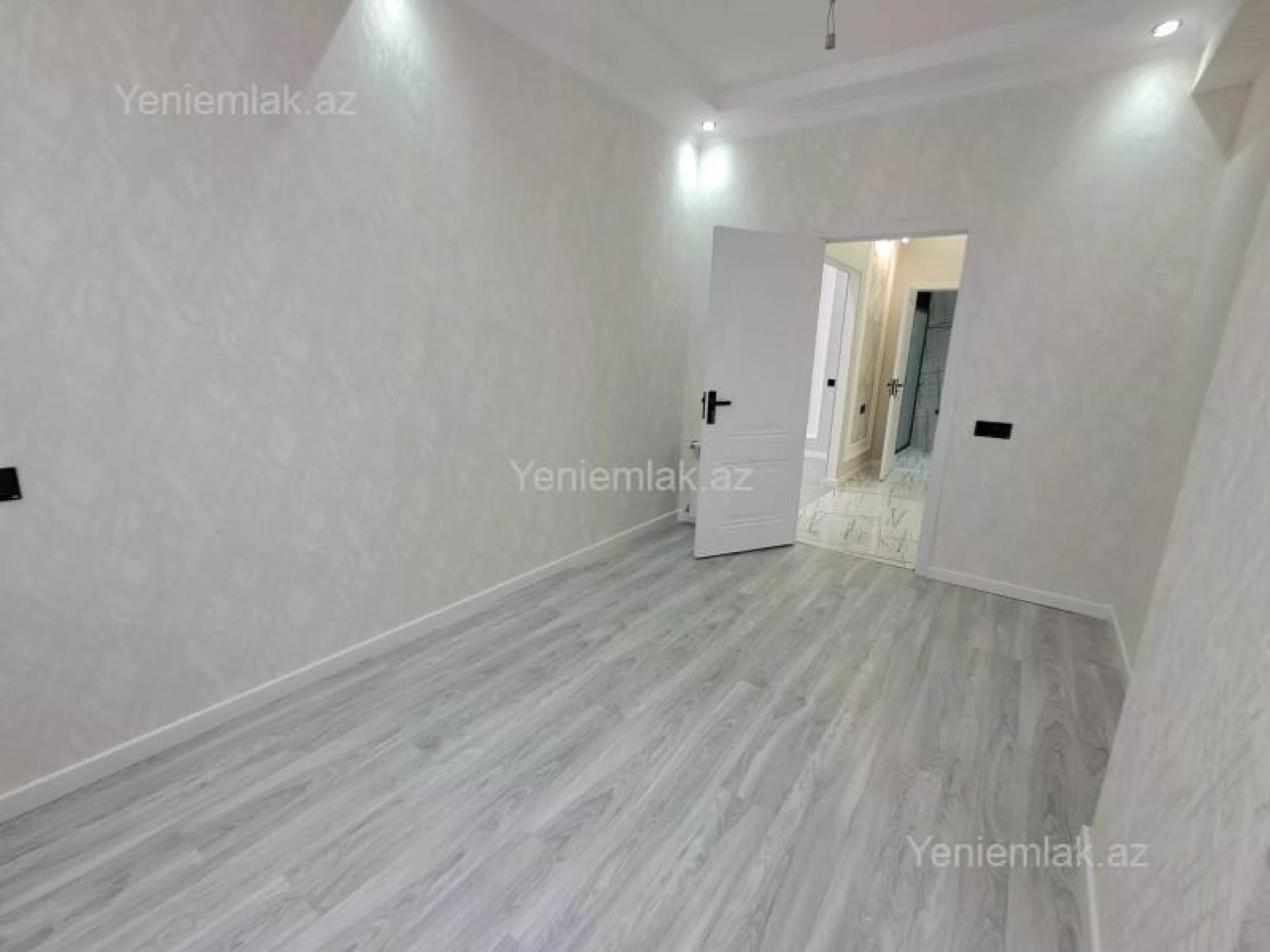Satılır 3 otaqlı yeni tikili 74 m²