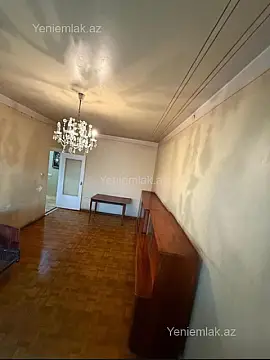 Satılır 4 otaqlı köhnə tikili 105 m²