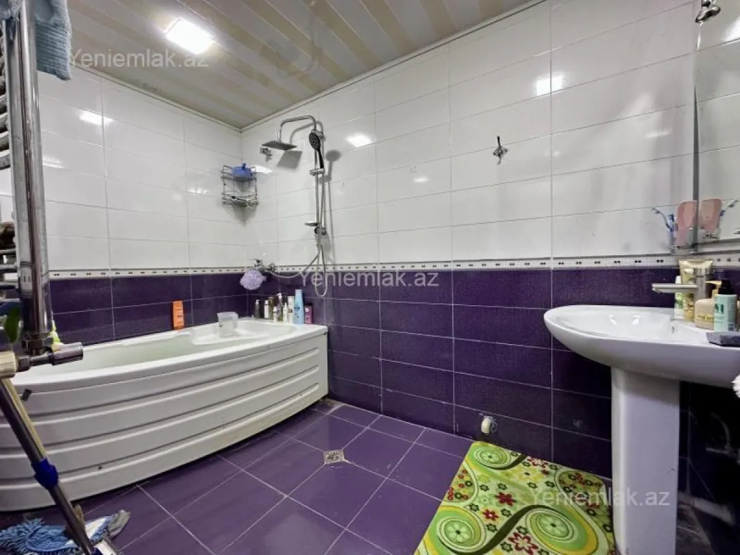 Satılır 2 otaqlı yeni tikili 90 m²