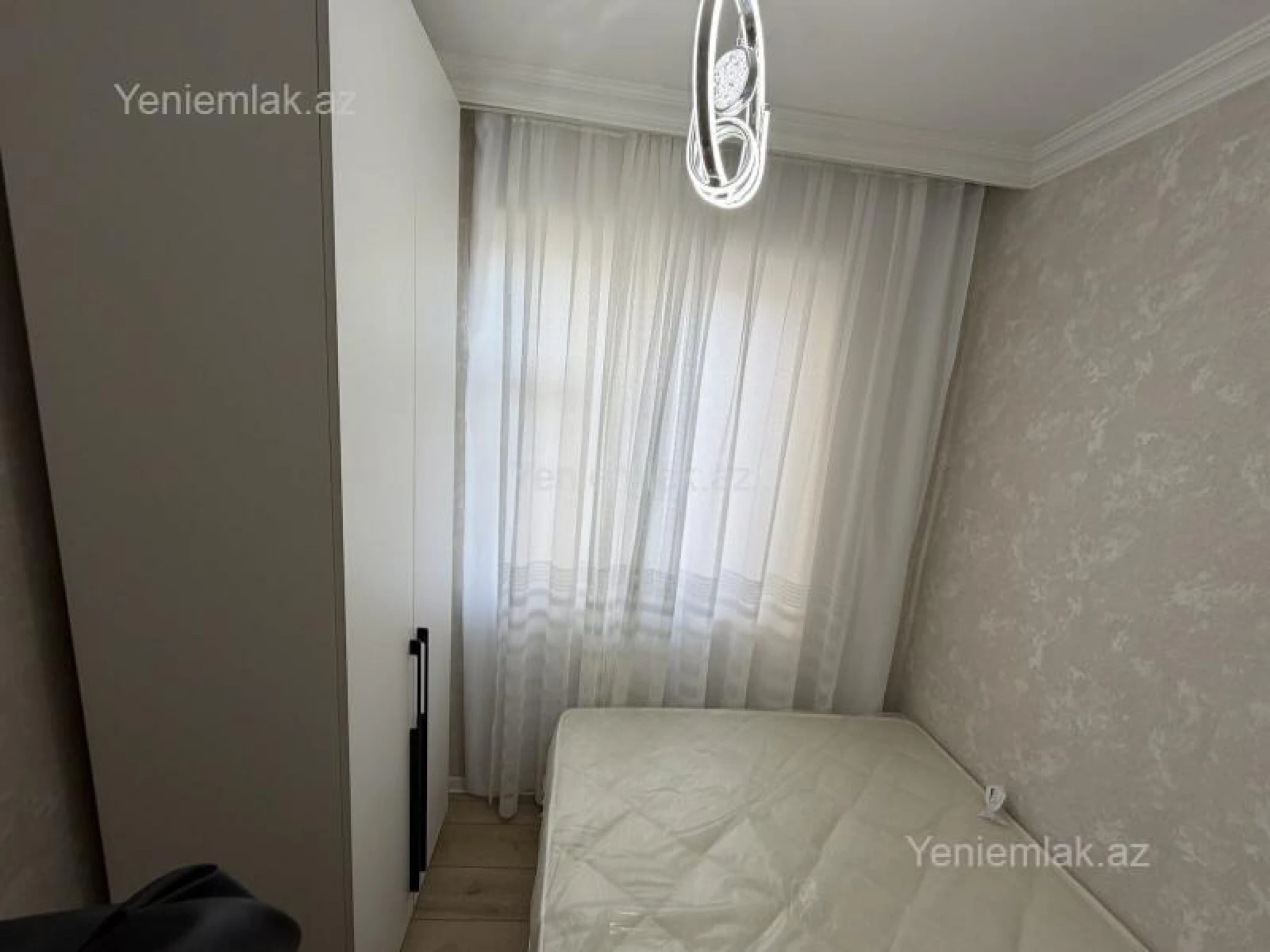 Satılır 1 otaqlı köhnə tikili 35 m²