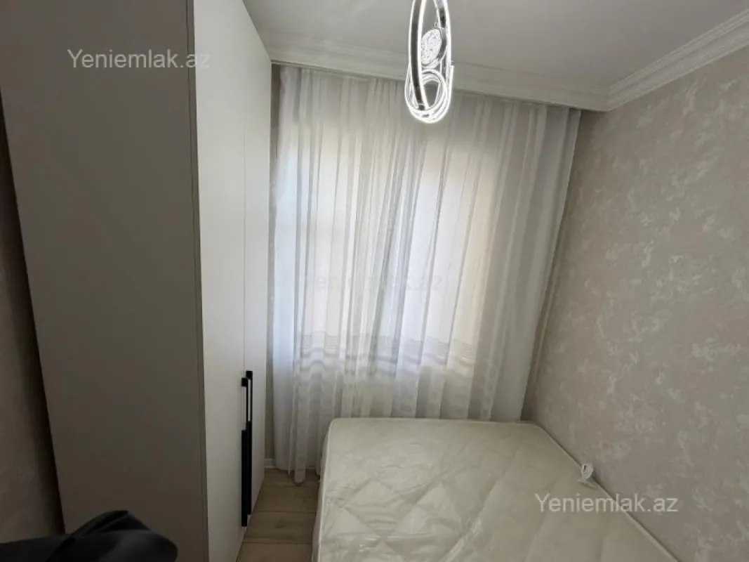 Satılır 1 otaqlı köhnə tikili 35 m²
