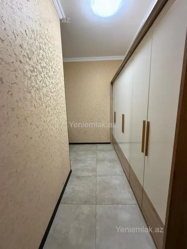 Satılır 3 otaqlı yeni tikili 130 m²
