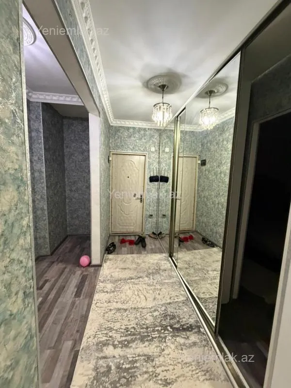 Satılır 3 otaqlı köhnə tikili 95 m²