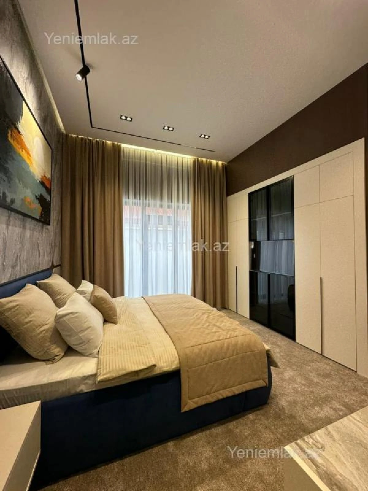 Satılır 5 otaqlı həyət evi 250 m²