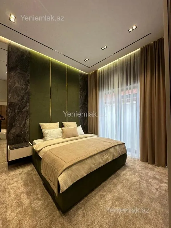 Satılır 5 otaqlı həyət evi 250 m²