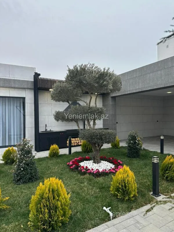 Satılır 5 otaqlı həyət evi 250 m²