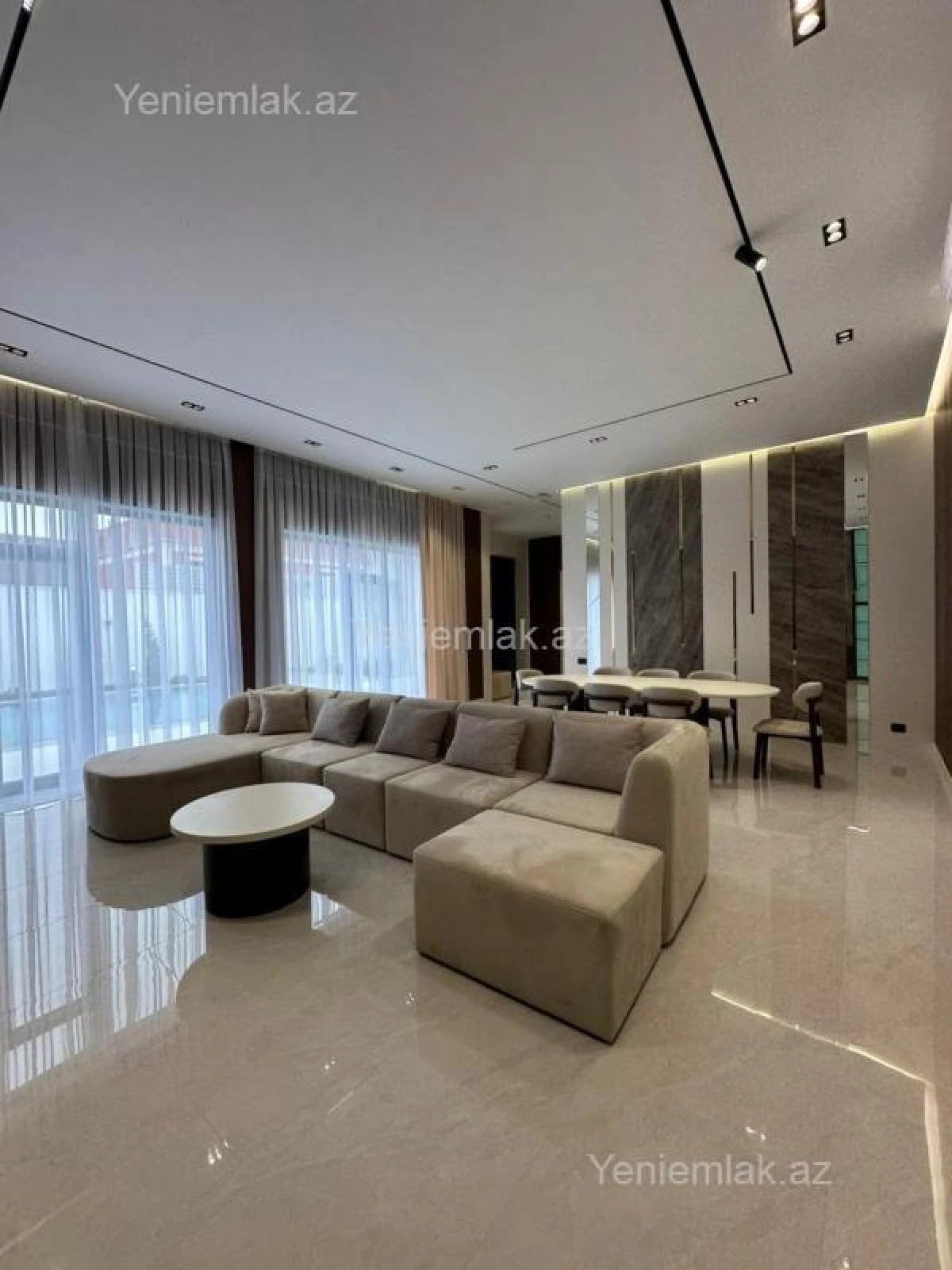 Satılır 5 otaqlı həyət evi 250 m²