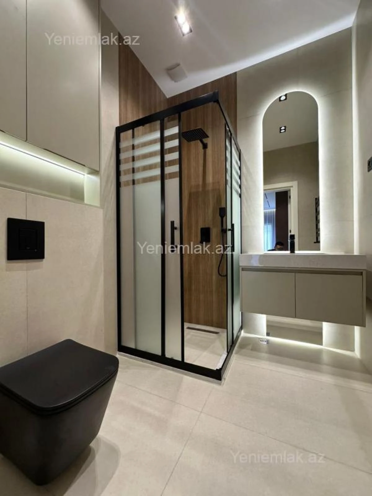 Satılır 5 otaqlı həyət evi 250 m²