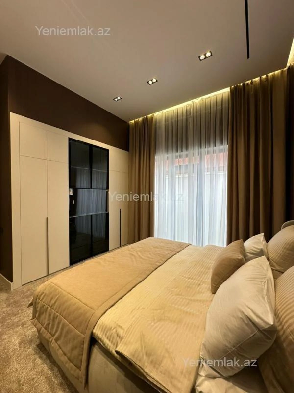 Satılır 5 otaqlı həyət evi 250 m²