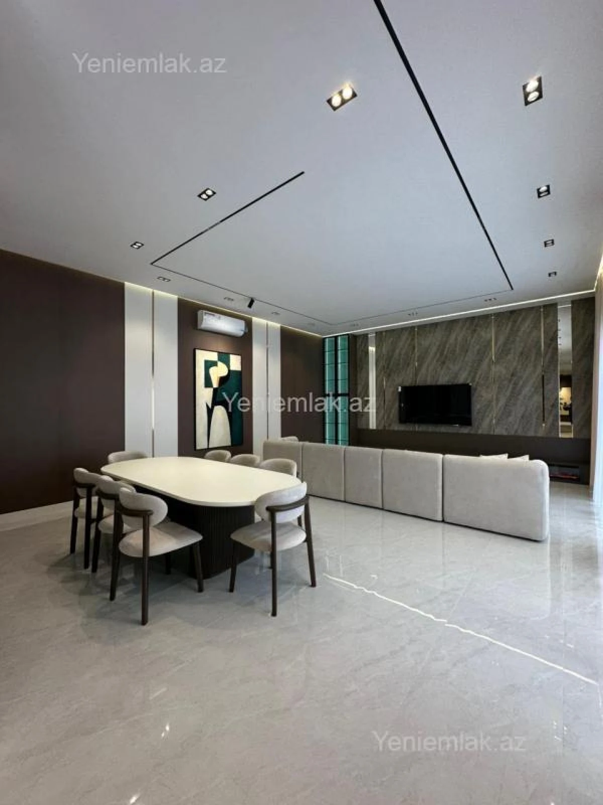 Satılır 5 otaqlı həyət evi 250 m²