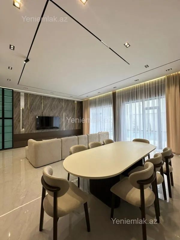 Satılır 5 otaqlı həyət evi 250 m²