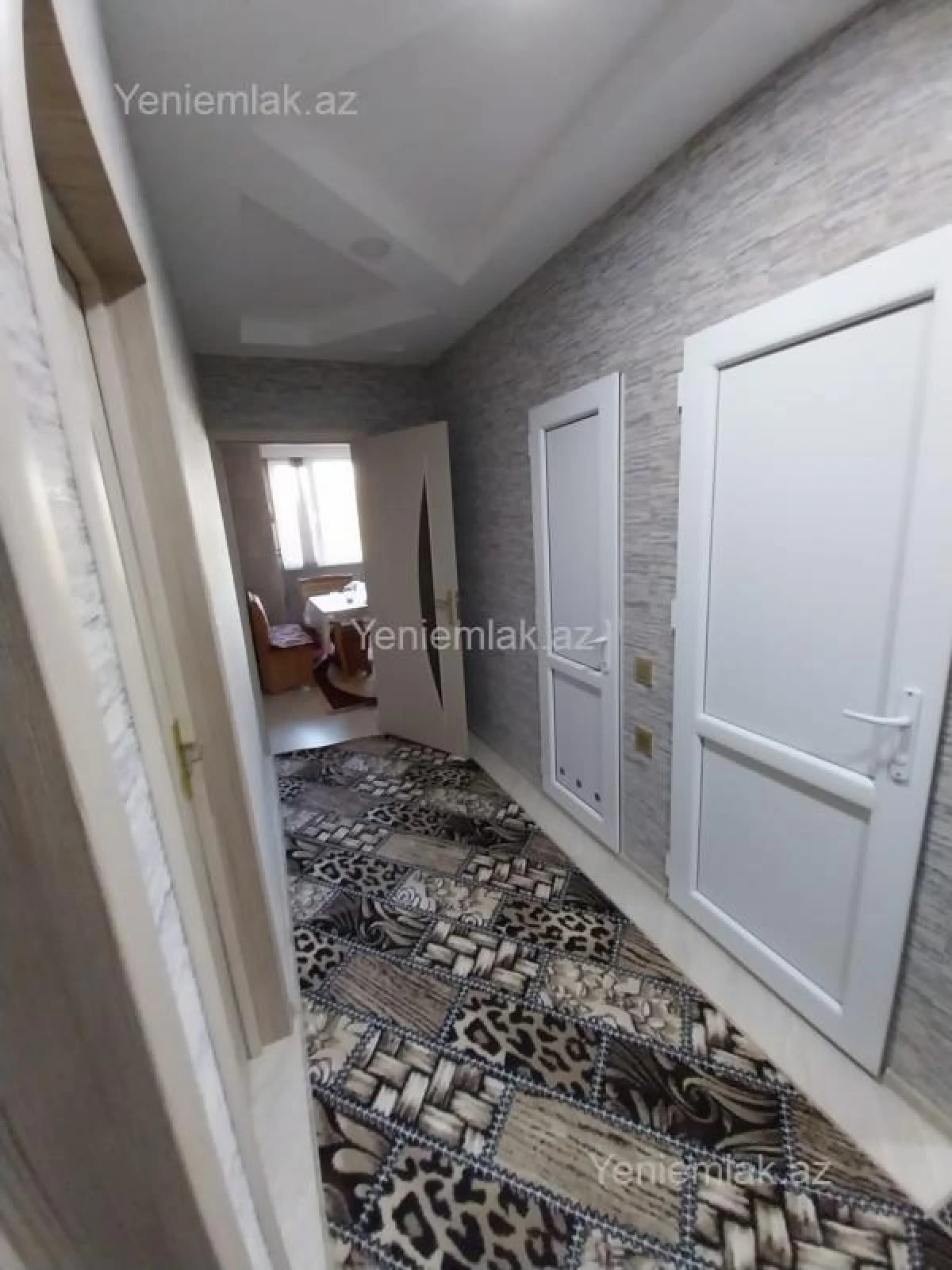 Satılır 3 otaqlı köhnə tikili 80 m²
